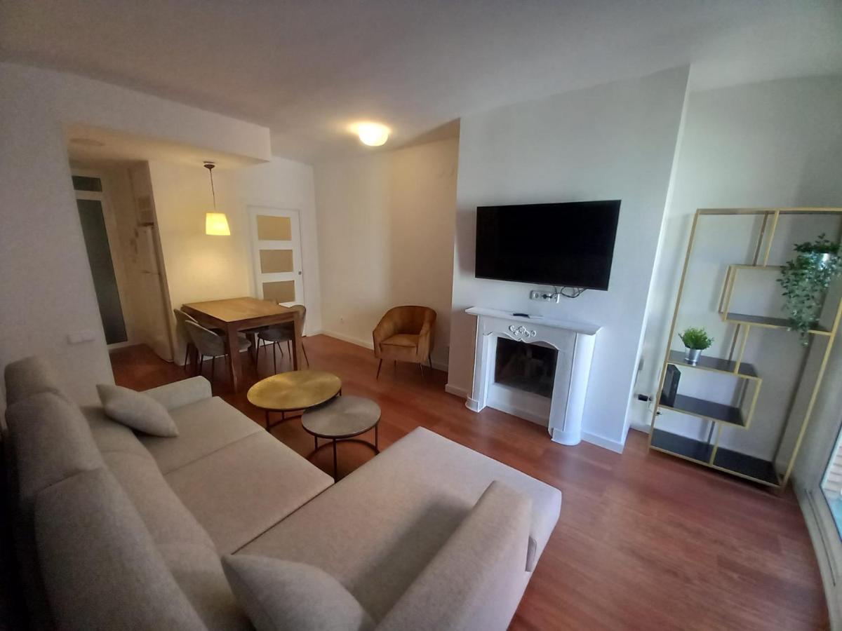 شقة Live Like A Local In Bcn برشلونة المظهر الخارجي الصورة